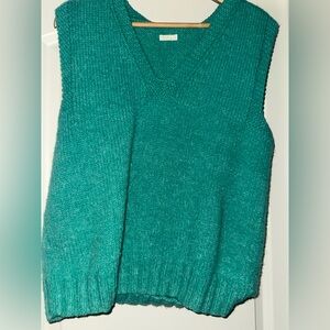 Hand knitted Women's V-Neck Sleeveless Sweater Vest in Teal